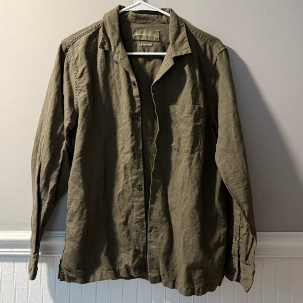 Abercrombie Linen Blend Button Down Small